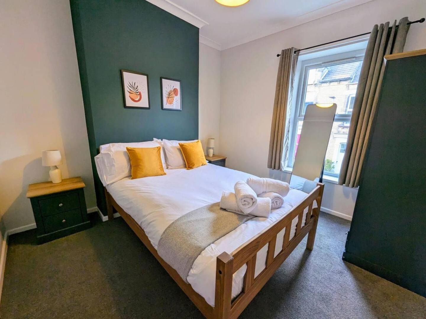 Spacious And Homey 4 Bedroom House Bishop Auckland Eksteriør bilde