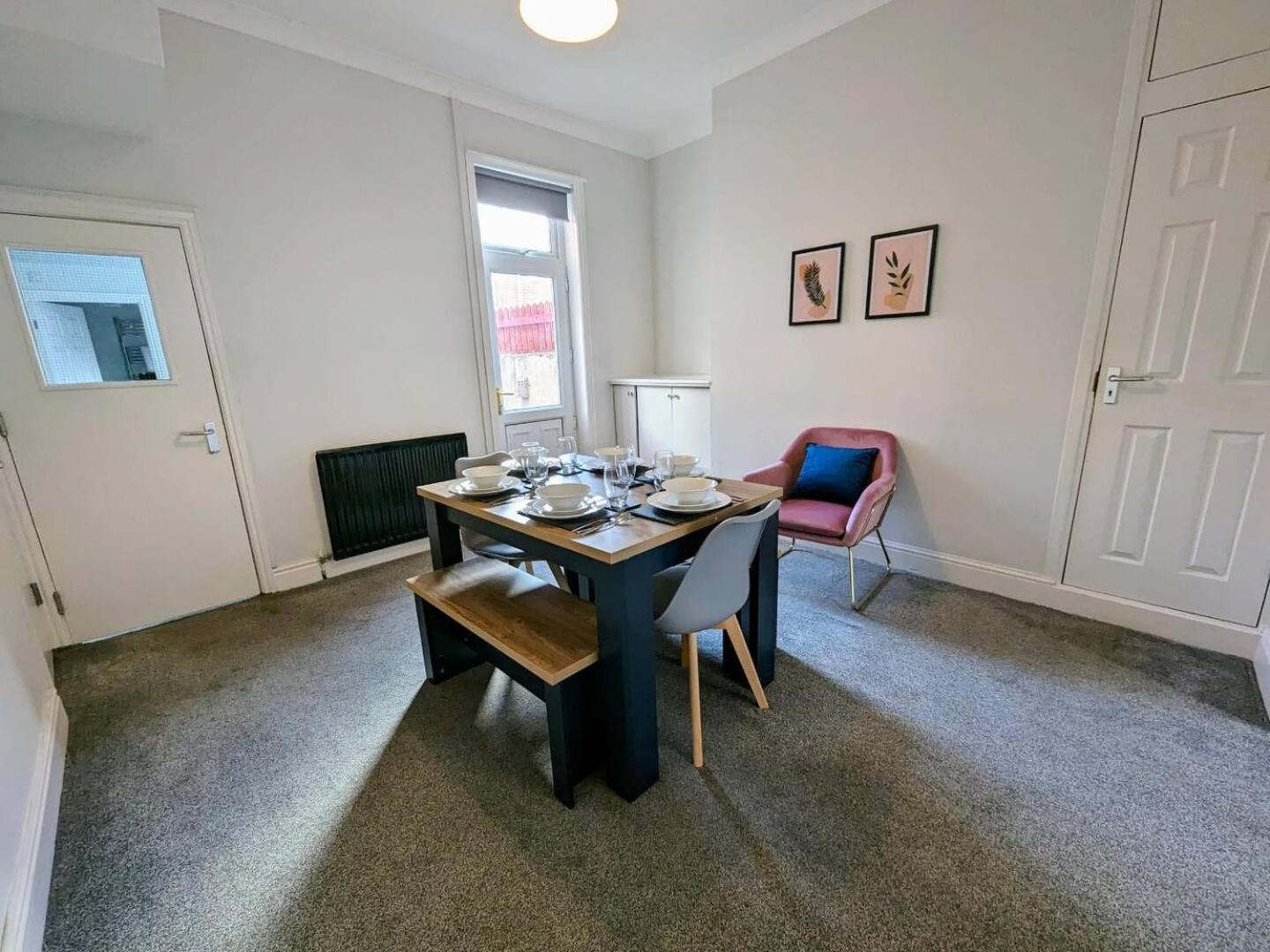 Spacious And Homey 4 Bedroom House Bishop Auckland Eksteriør bilde
